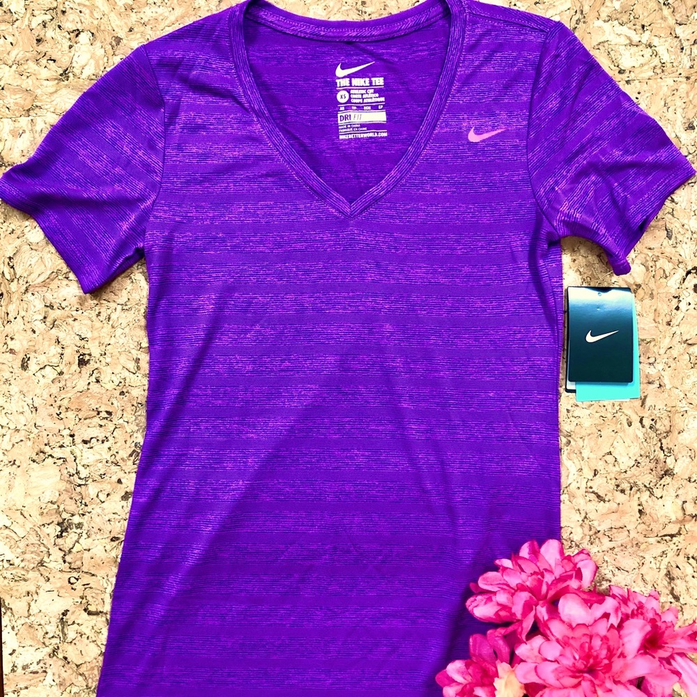 Nike Womens Dri-Fit Veneer V-Neck Shirt